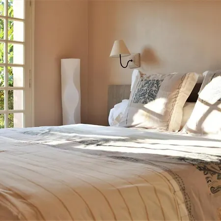 Villa Aurlie Sea View, 600m To And Shops