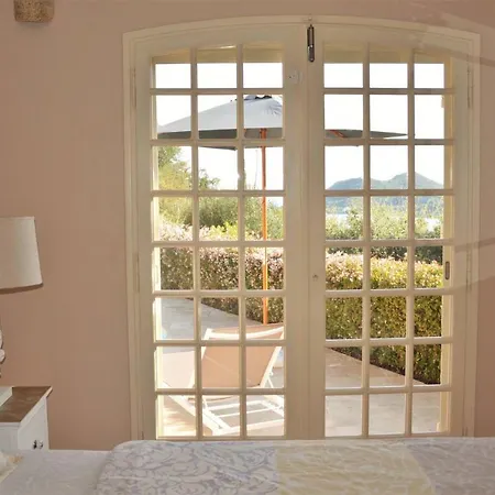 Villa Aurlie Sea View, 600m To And Shops